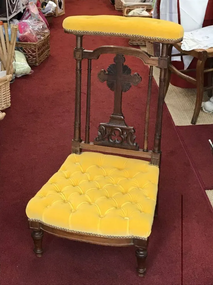 Chaise jaune