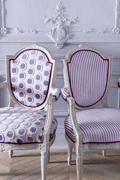 Fauteuil violet siègeswebp